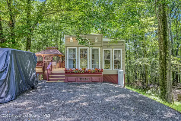 454 Fox Terrace, Covington Twp, PA 18424