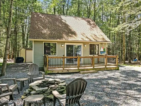 1143 Wallenpaupack Drive, Lake Ariel, PA 18436