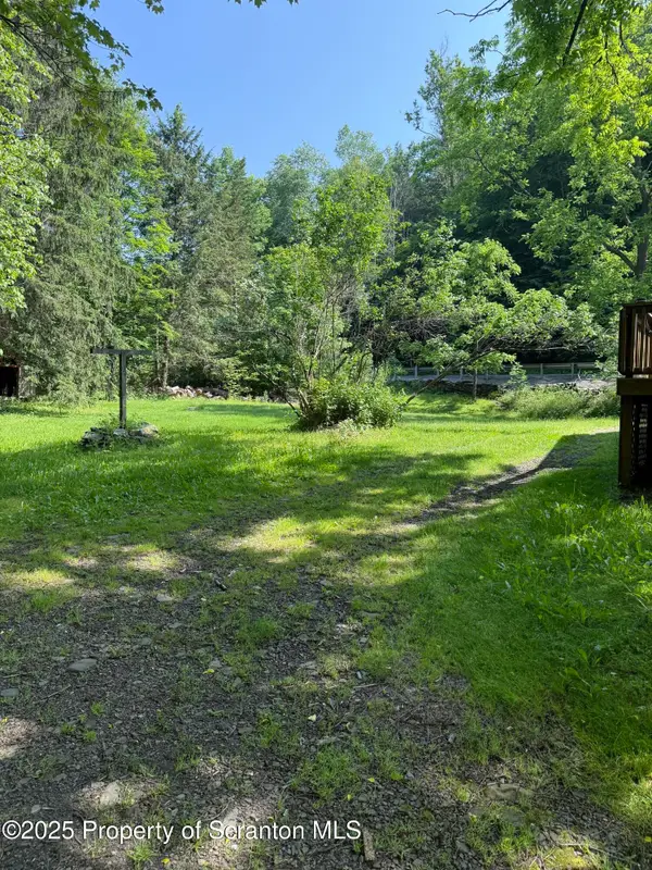 1000 Scranton Cdale, Eynon, PA 18403