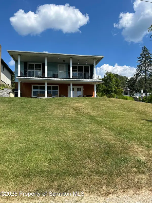 41 Lakefront Lane, Scott Twp, PA 18433