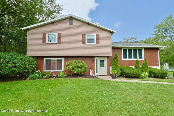 17 Frontier Road, Bear Creek, PA 18702