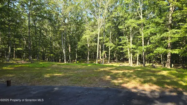 Lot 109 Oriole Court, Hawley, PA 18428