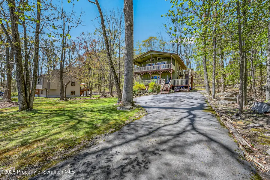 106 Lookout Drive, Lords Valley, PA 18428 - Image #3