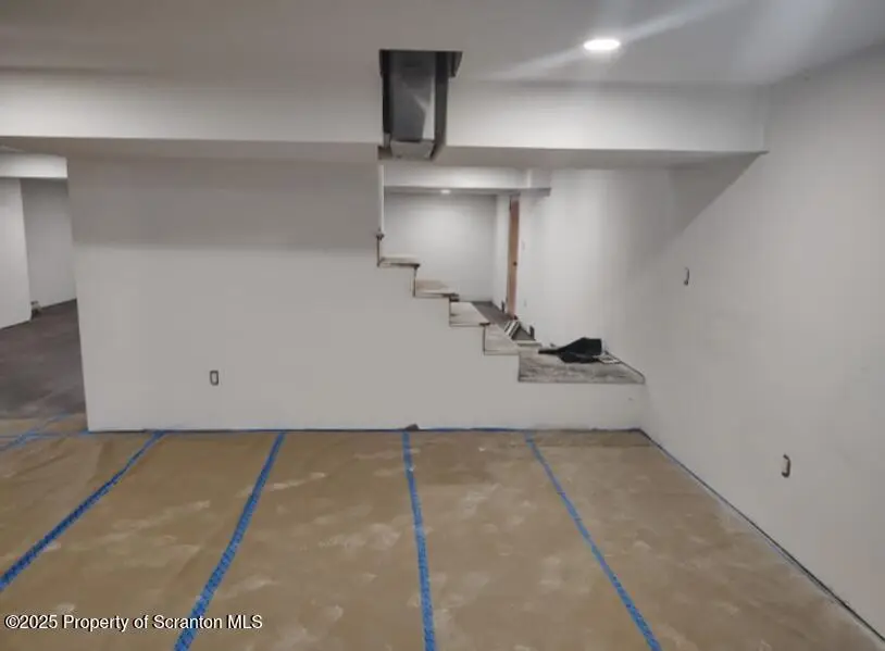 5 Rowlands Lane, West Wyoming, PA 18644 - Image #1