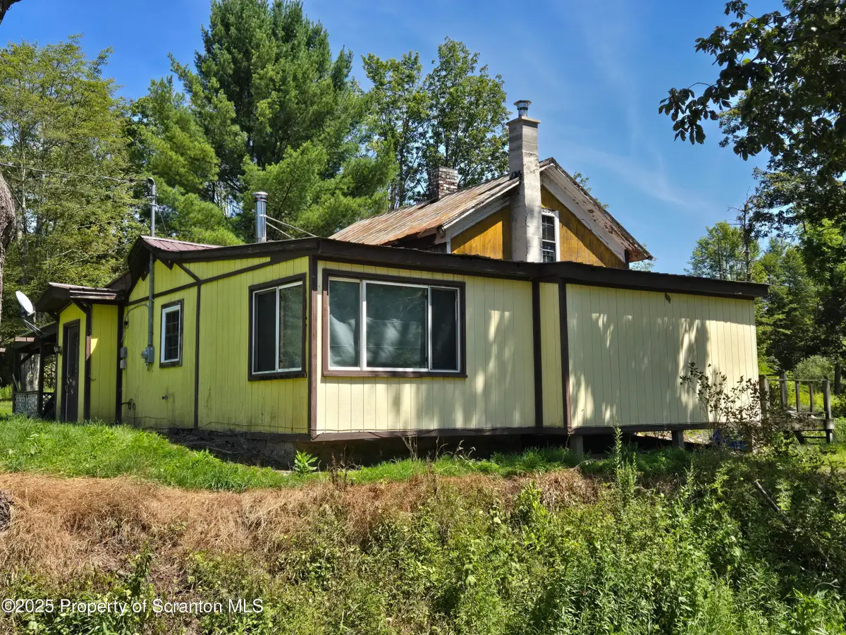 828 E Avery Station, Tunkhannock, PA 18657 - Image #1