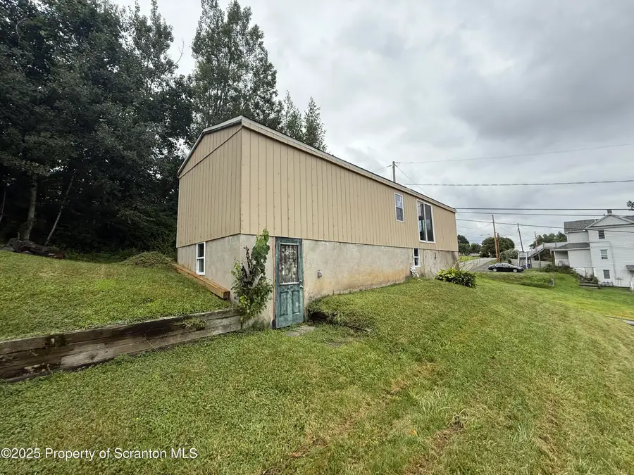 1002 Ridge Street #L 38, Olyphant, PA 18447 - Image #3