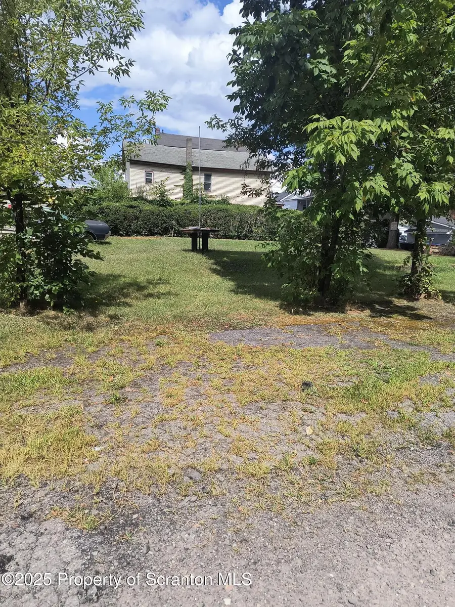 12 Mill Street, Carbondale, PA 18407 - Image #3