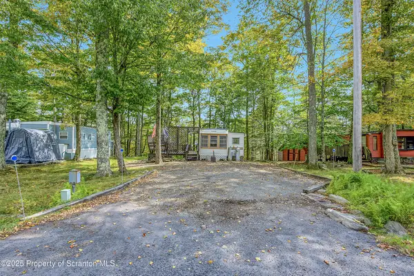 253 Recreation Run, Covington Twp, PA 18424