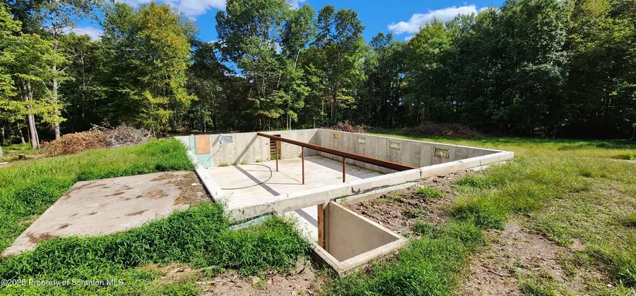 42 Long Lane, Falls, PA 18615 - Image #3