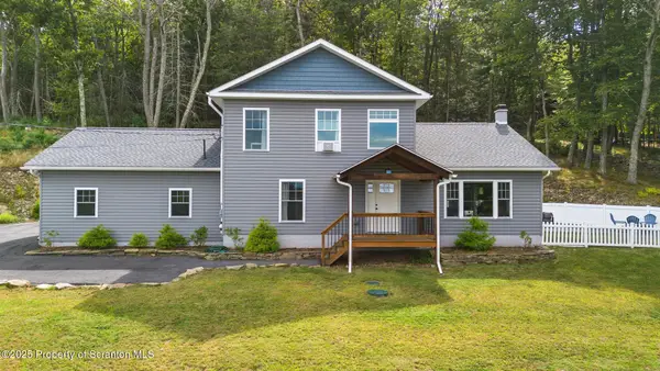 300 Gumbletown Road, Paupack, PA 18451