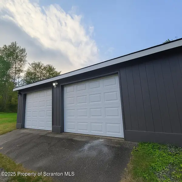 10 Coolidge Avenue, Clarks Summit, PA 18411