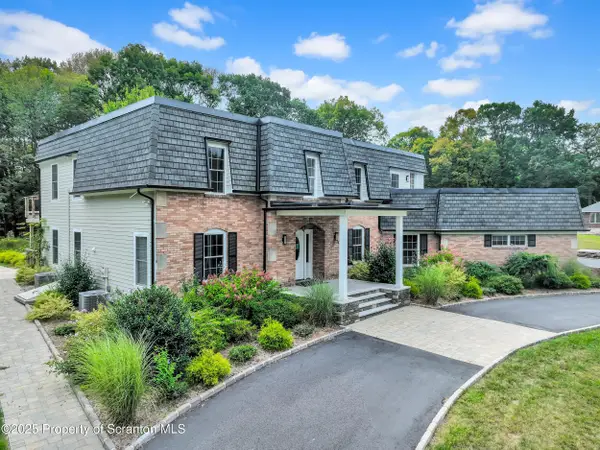 33 Fordham Road, Wilkes-Barre, PA 18702