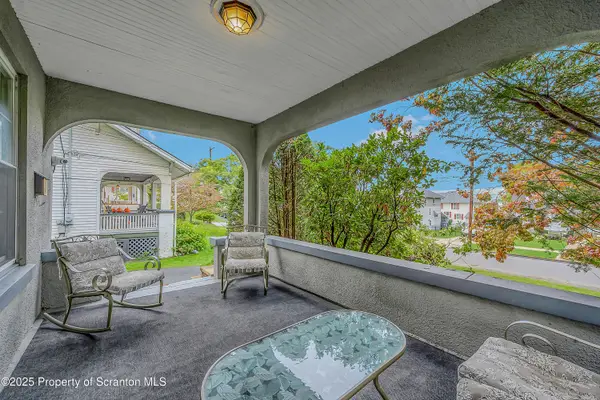 1506 Madison Avenue, Dunmore, PA 18509