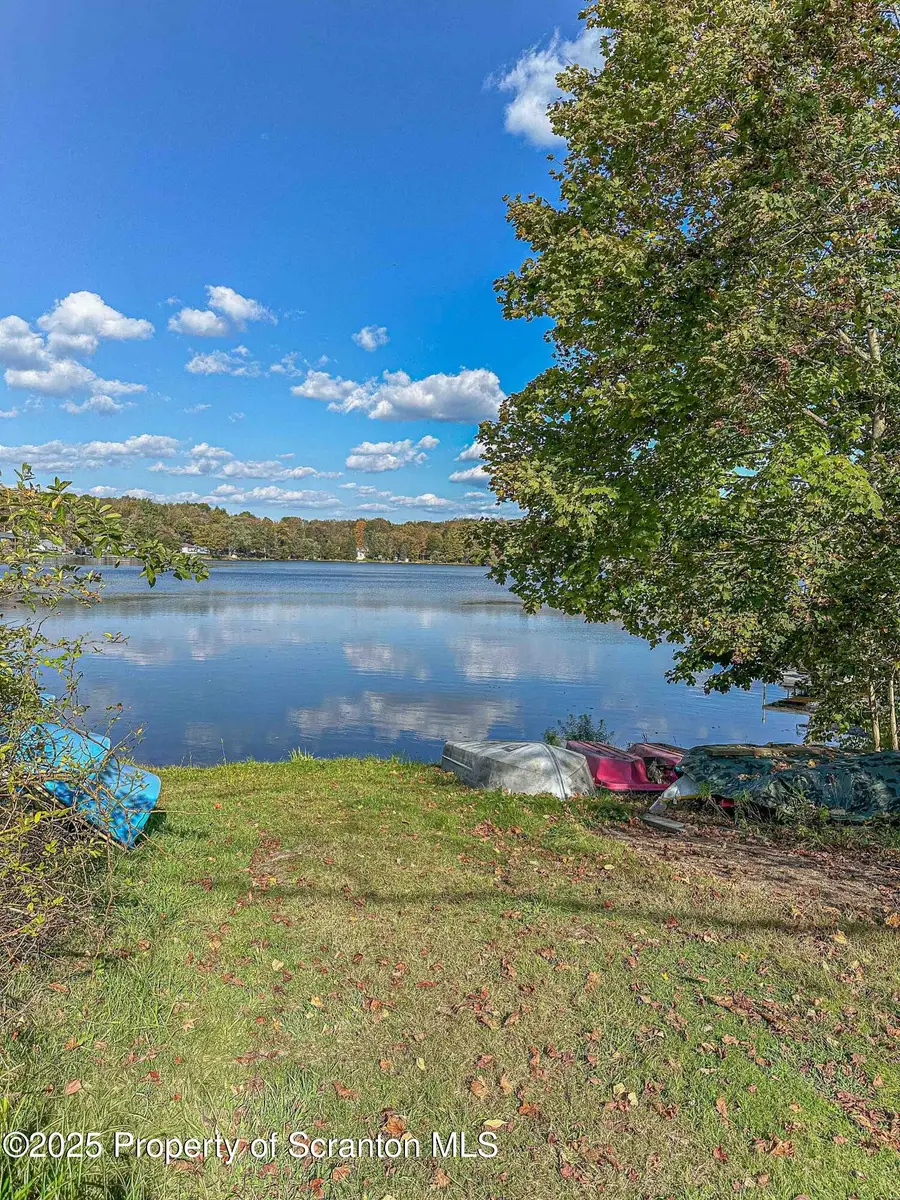 40 Lake Loretta Drive, Jefferson Township, PA 18436 - Image #2
