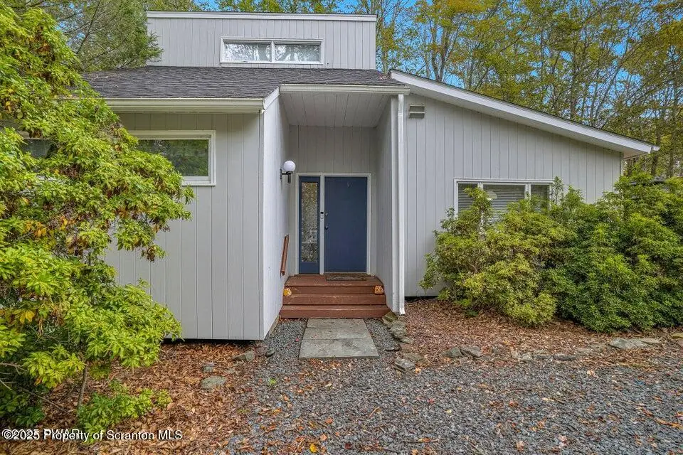 1045 Mountain Top Drive, Lake Ariel, PA 18436 - Image #1