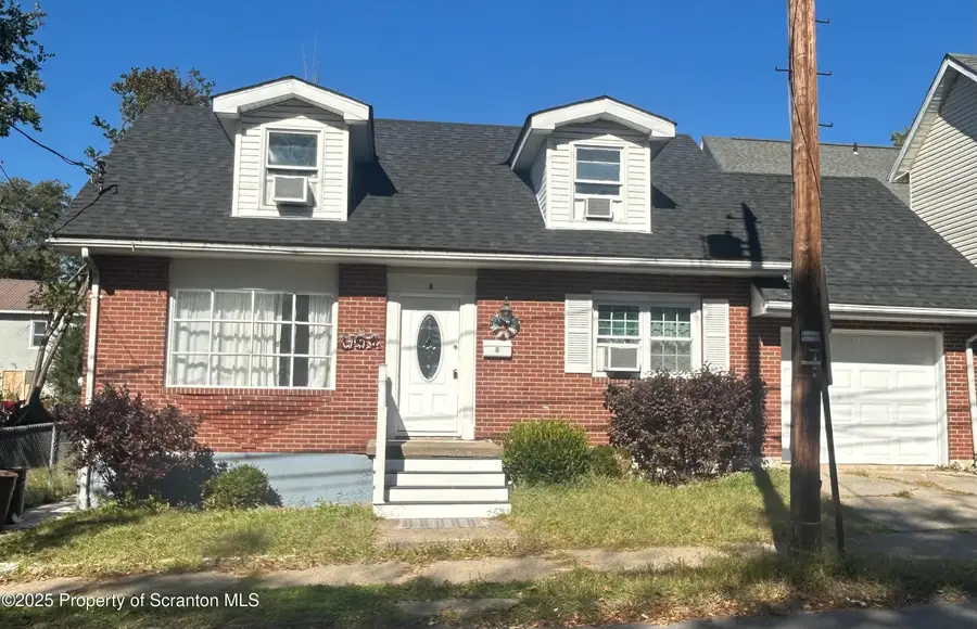 8 Robinson Avenue, Carbondale, PA 18407 - Image #2