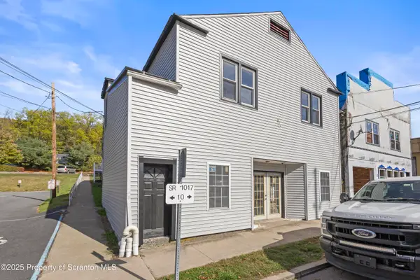 98 College Avenue, Factoryville, PA 18419