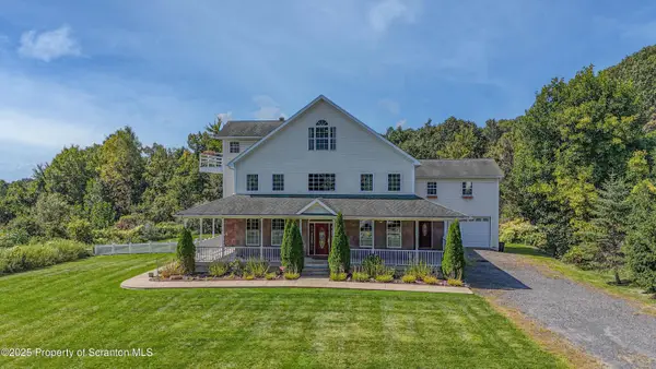 107 Ridgeview Drive, Scranton, PA 18504