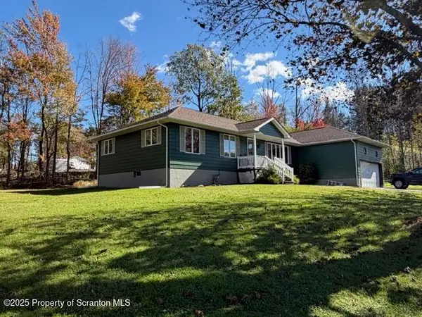 28 Rockwell Lane Lane, Waymart, PA 18472