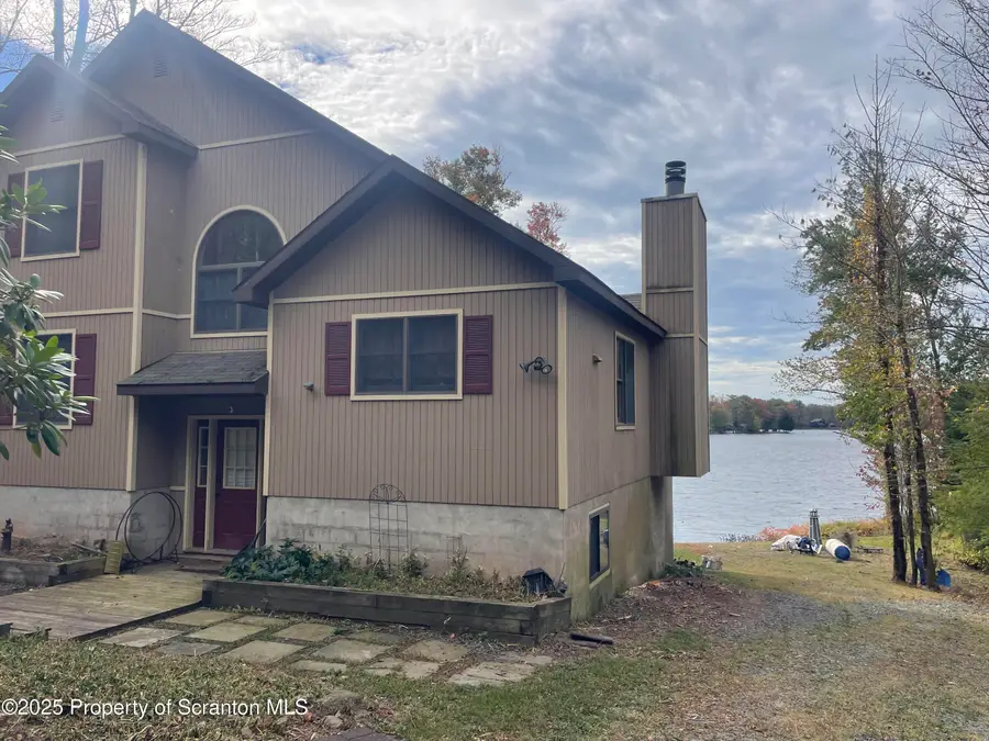 111 E Island Lane, Lake Ariel, PA 18436 - Image #3
