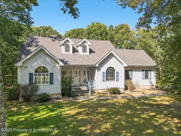 143 Marquise Drive, Tafton, PA 18464