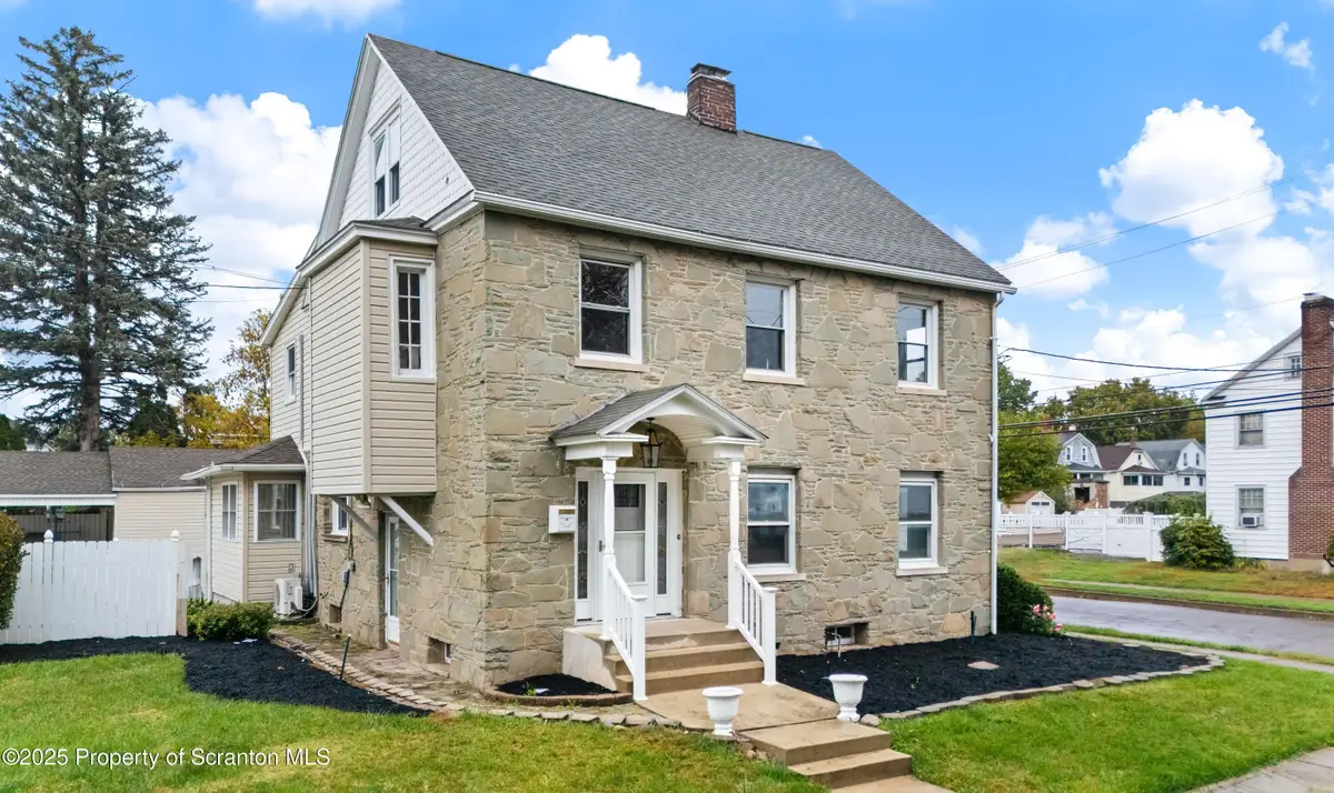 100 N Loveland Avenue, Kingston, PA 18704 - Image #1