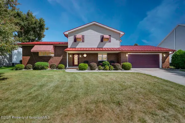 1317 Crestwood Drive, Archbald, PA 18403