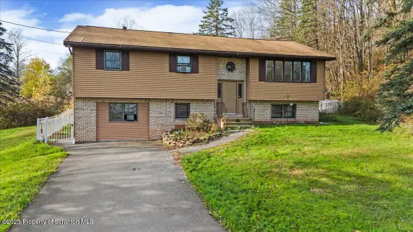 84 Mt Cobb Highway, Lake Ariel, PA 18436