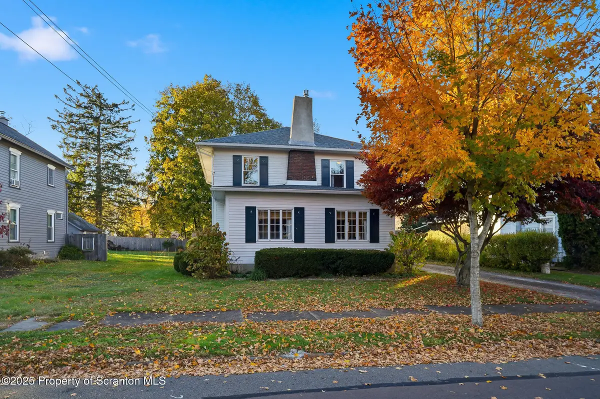 21 Wyoming Ave, Tunkhannock, PA 18657 - Image #1