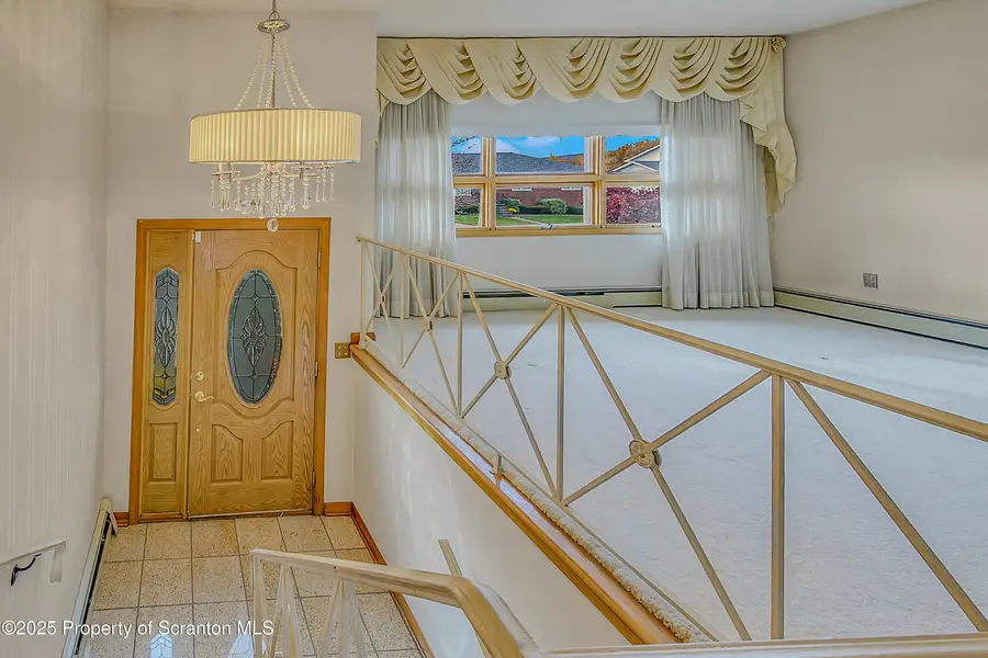 807 Marion Lane, Moosic, PA 18507 - Image #2