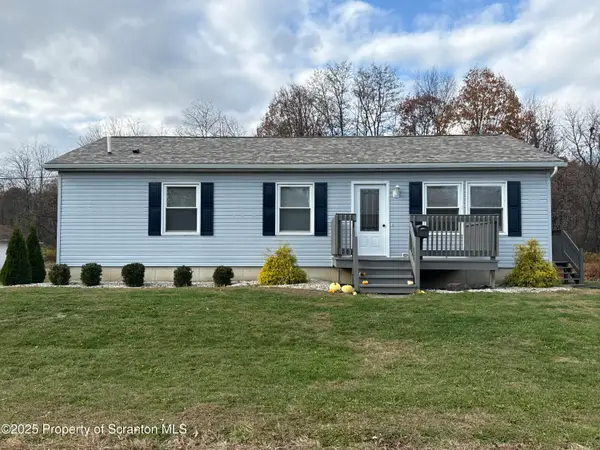 132 Jackson Street, Dupont, PA 18641