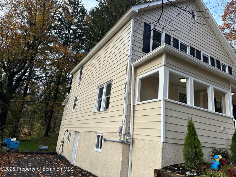 23 25 Shannon Street, Carbondale, PA 18407 - Image #2