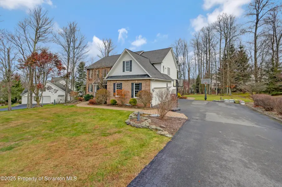 708 Clover Lane, Moscow, PA 18444 - Image #2
