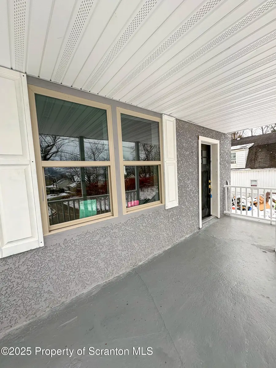 86 Birkett Street, Carbondale, PA 18407 - Image #3