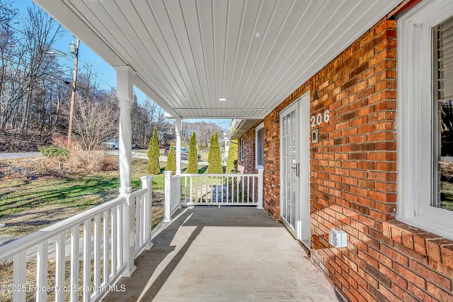 206 Gardner Street, Moscow, PA 18444 - Image #3