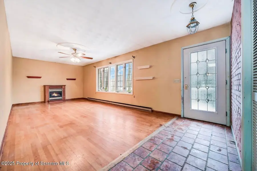 20 Hill Street, Jefferson Township, PA 18436 - Image #2