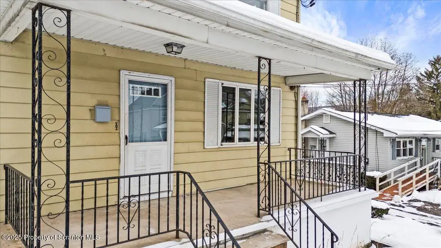 625 E Grant Street, Olyphant, PA 18447 - Image #2