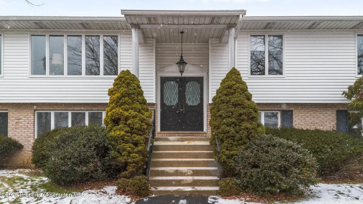 101 Parkview Drive, Clarks Summit, PA 18411 - Image #1