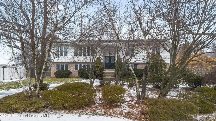 101 Parkview Drive, Clarks Summit, PA 18411 - Image #2