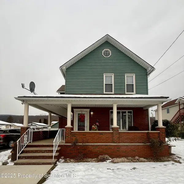 727 Lackawanna Avenue, Mayfield, PA 18433