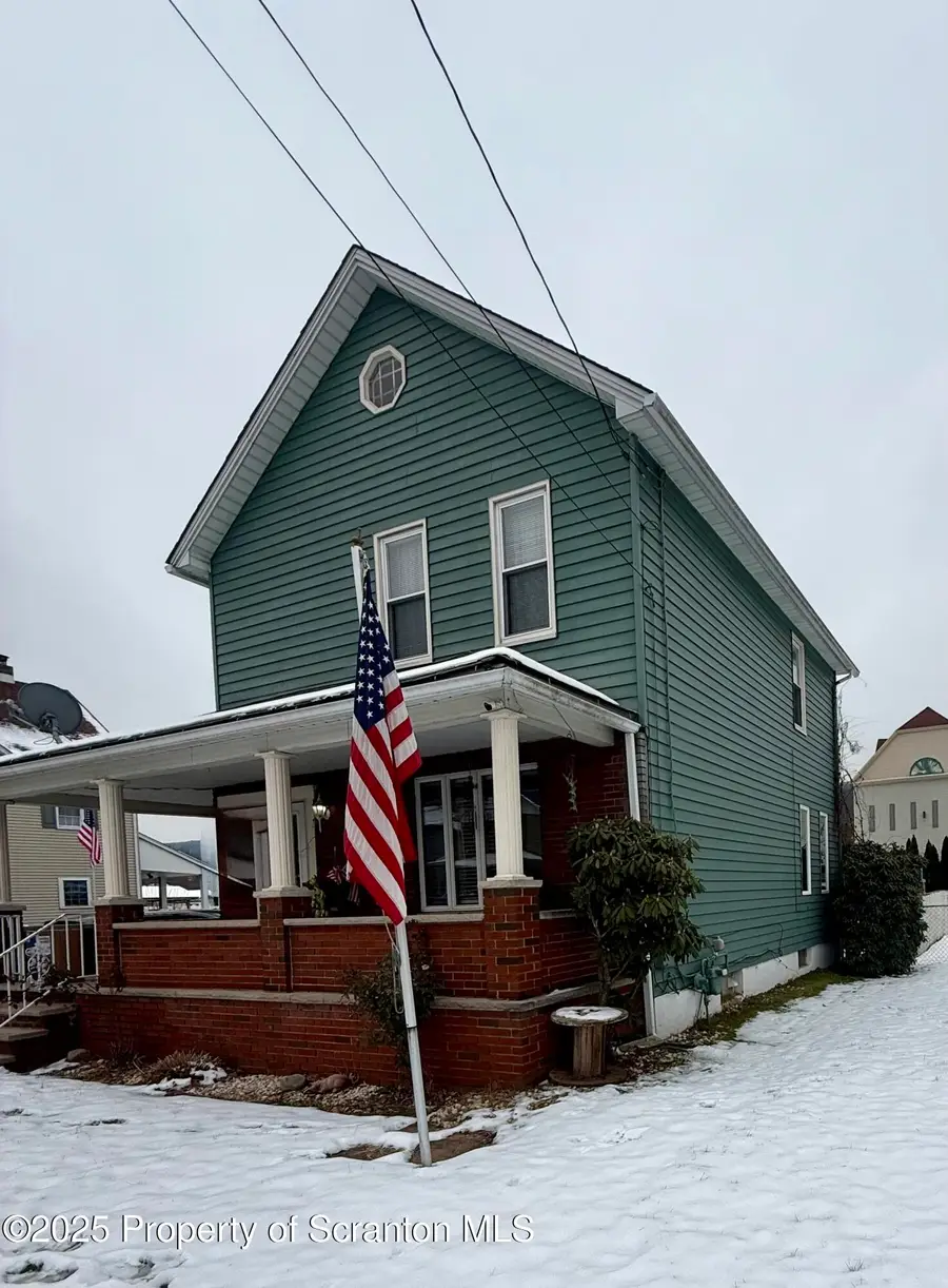 727 Lackawanna Avenue, Mayfield, PA 18433 - Image #2