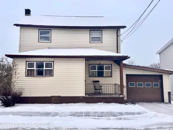 420 Delaware Street, Jermyn, PA 18433