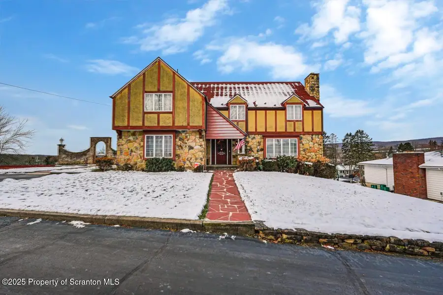 828 Glenwood Road, Old Forge, PA 18518 - Image #2