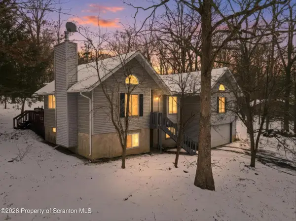 75 Hilltop Circle, East Stroudsburg, PA 18302