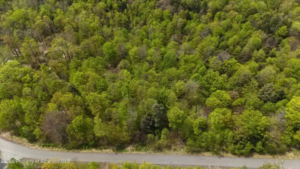 212 Wright Way, Nicholson, PA 18446