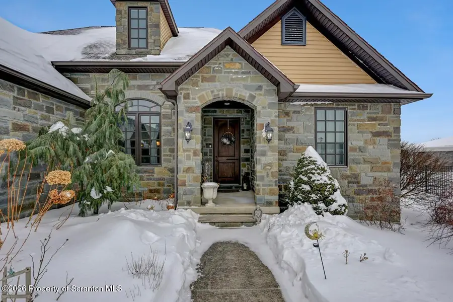 419 Champion Circle, Throop, PA 18512 - #2