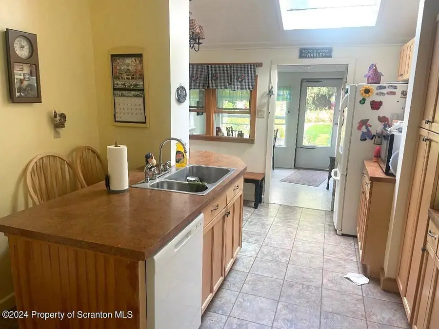 174 Washington Street, Carbondale, PA 18407 - Image #2