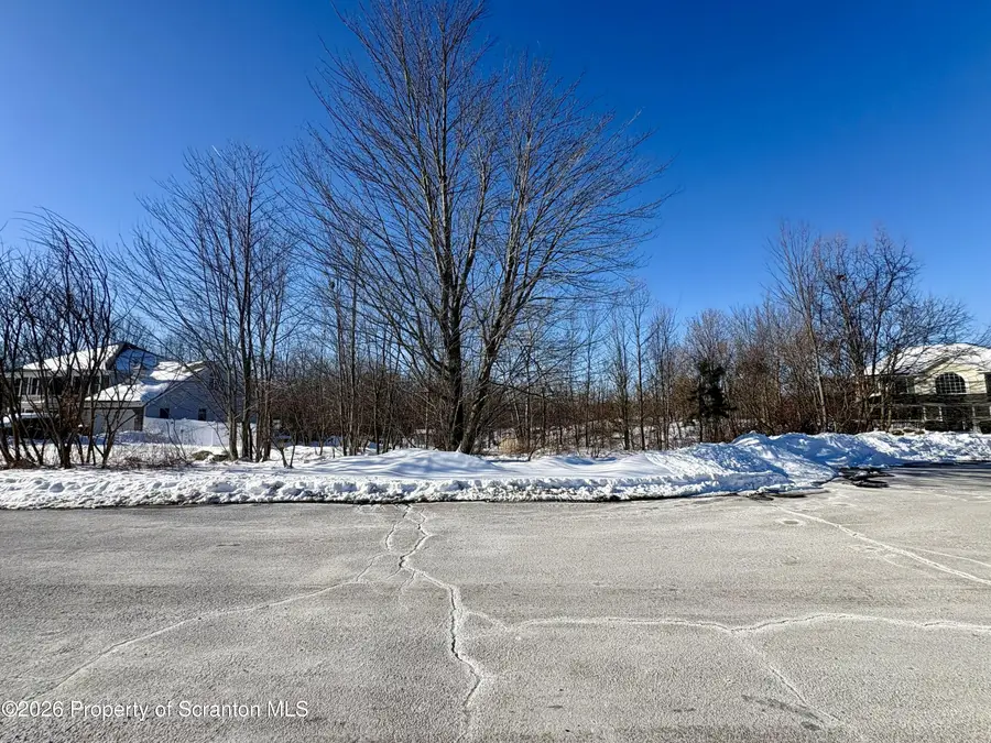 Ledge Court, Pittston, PA 18640 - #3