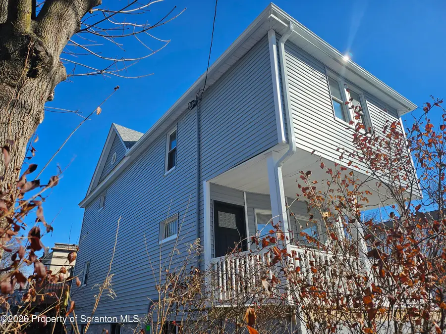 819 Poplar Street, Dunmore, PA 18510 - Image #3