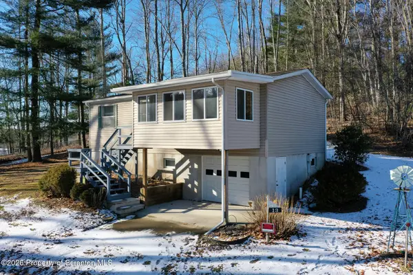 13 Hillside Drive Drive, Nicholson, PA 18446